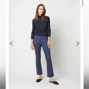 NWT Faye Flare Cropped Seamed Pant
Navy Vegan Suede medium